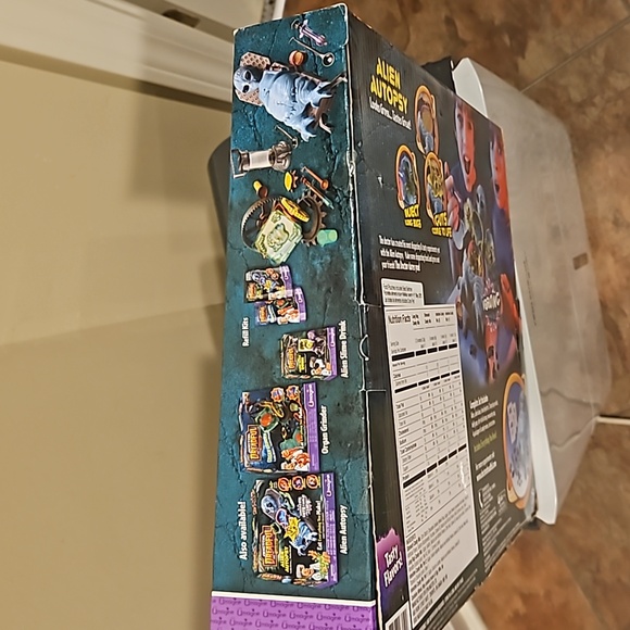 🌷NIB Doctor Dreadful Aliens Toy - Picture 4 of 4